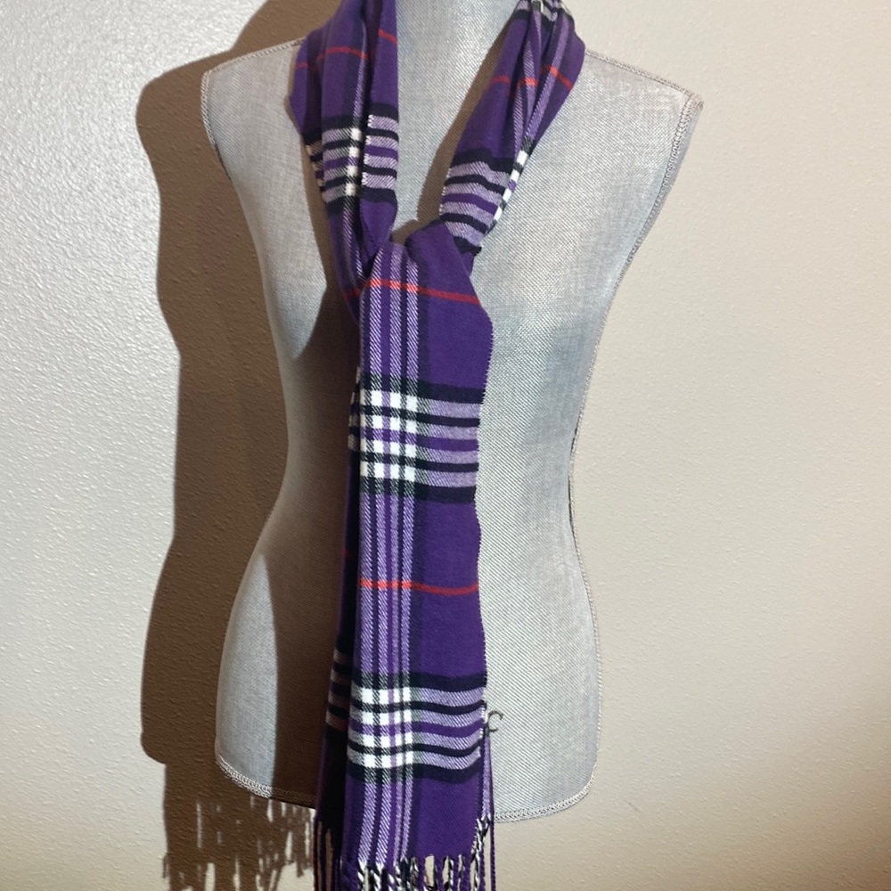 20% CASHMERE AND 80% VISCOSE PURPLE PLAID SCARF
